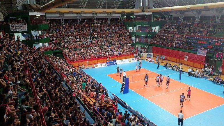 El Dino cayó de pie ante el campeón en el tie break