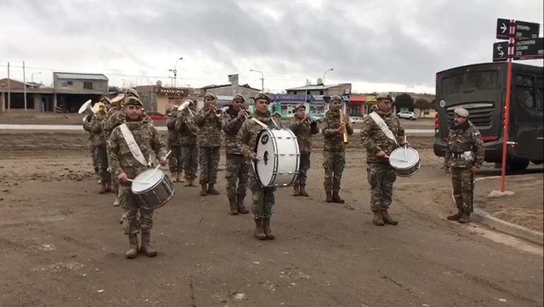 Video: el emotivo homenaje a un héroe de Malvinas en su cumple