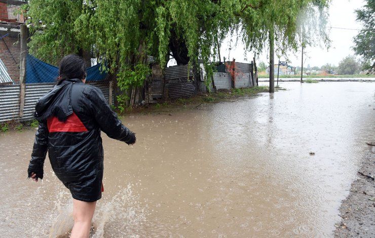 El minuto a minuto de la lluvia en Neuquén: una jornada pasada por agua