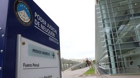 Uno de los imputados quedó con prisión domiciliaria. | LM Neuquen Uno de los imputados quedó con prisión domiciliaria.