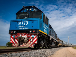 El Tren Norpatagónico busca conectar Bahía Blanca con Añelo tras años de abandono. El Tren Norpatagónico busca conectar Bahía Blanca con Añelo tras años de abandono.