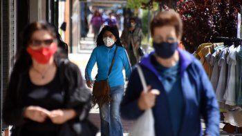 covid: neuquen cerro el martes con 56 casos y no hubo muertos