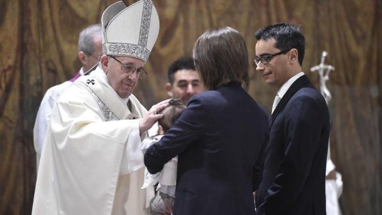 Francisco aconseja a los padres no pelear delante de los niños