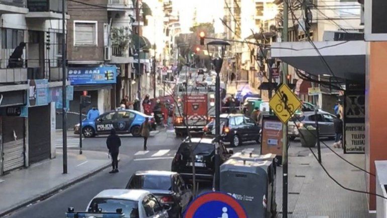 Una mujer se suicidó junto a sus dos hijos al arrojarse de la terraza de un edificio