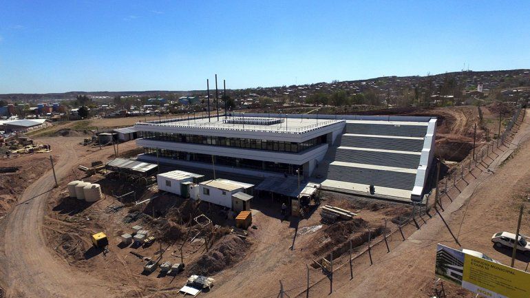 Se invertirán $2500 millones en obra pública