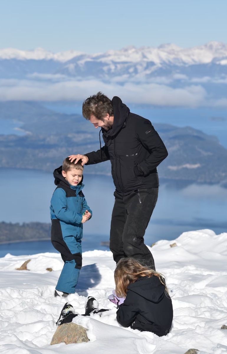 Benjamín Vicuña y sus hijos Benjamín Vicuña y sus hijos