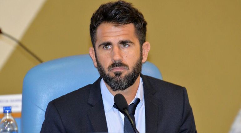 Espartaco Marín, jefe del bloque del Frejupa en la Legislatura de La Pampa. Espartaco Marín, jefe del bloque del Frejupa en la Legislatura de La Pampa.