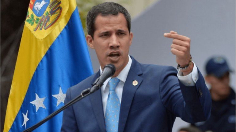 Juan Guaidó informa que tiene Covid-19 y está aislado