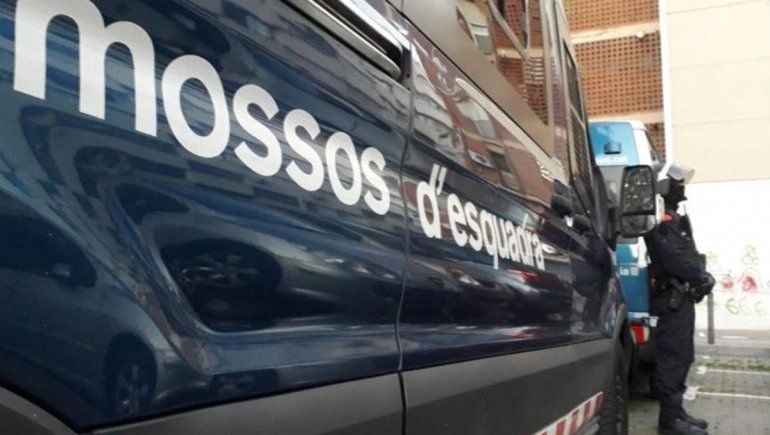 En lugar de asistirla, filmó a su pareja agonizando hasta morir