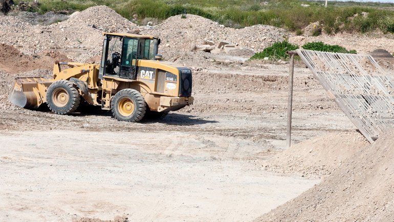 Centenario: solo la Muni podrá sacar áridos de la barda