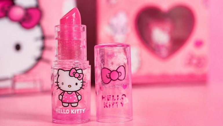 La ANMAT ordenó retirar del mercado una serie de cosméticos infantiles que se comercializaban sin autorización sanitaria. La ANMAT ordenó retirar del mercado una serie de cosméticos infantiles que se comercializaban sin autorización sanitaria.