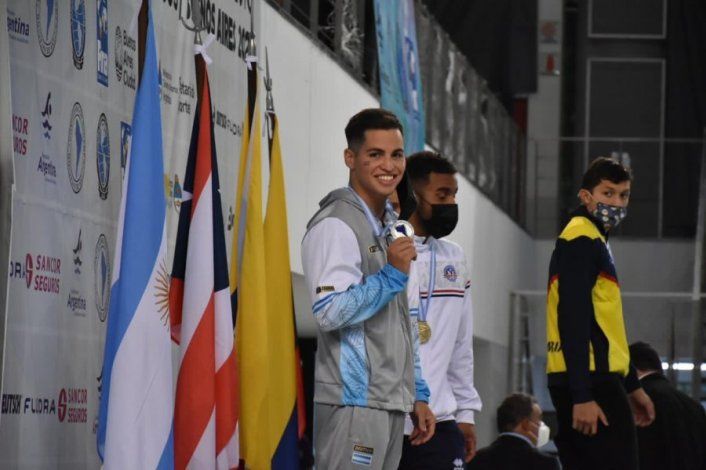Agustín Hernández, feliz con su gran logro.