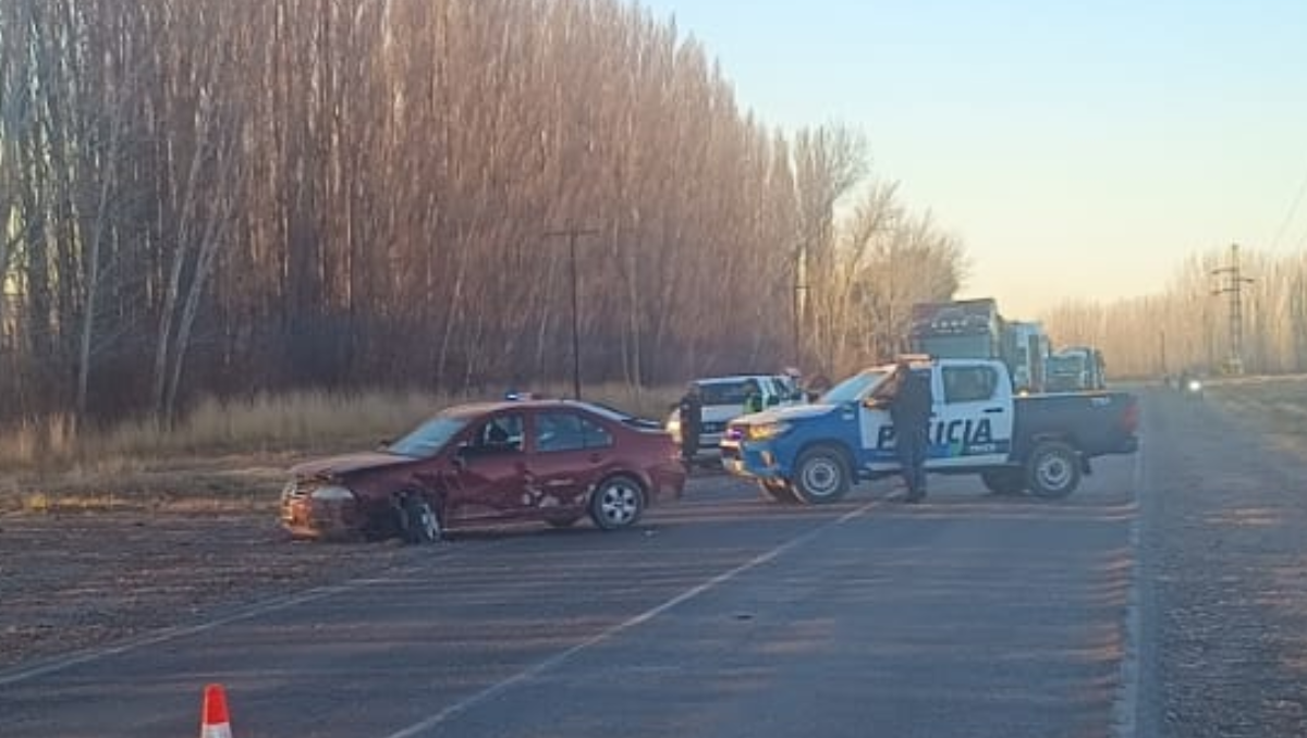 Uno de los vehículos siniestrados en la Ruta 7, cerca de San Patricio del Chañar / Foto Gentileza