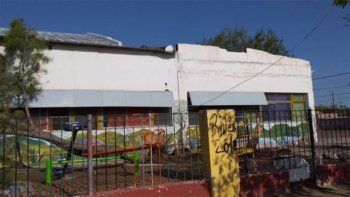 en medio de la tormenta robaron una escuela en medio de la tormenta robaron una escuela