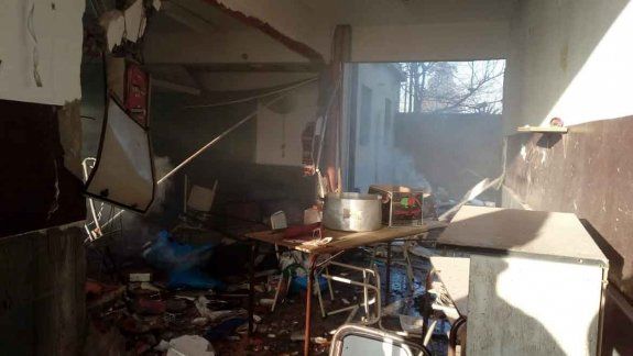 Una garrafa tipo zeppelin habría causado la explosión, que ocurrió antes de que los alumnos ingresaran.