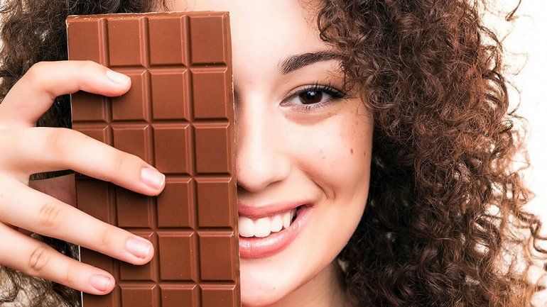 Una barra de chocolate negro mejora la visión