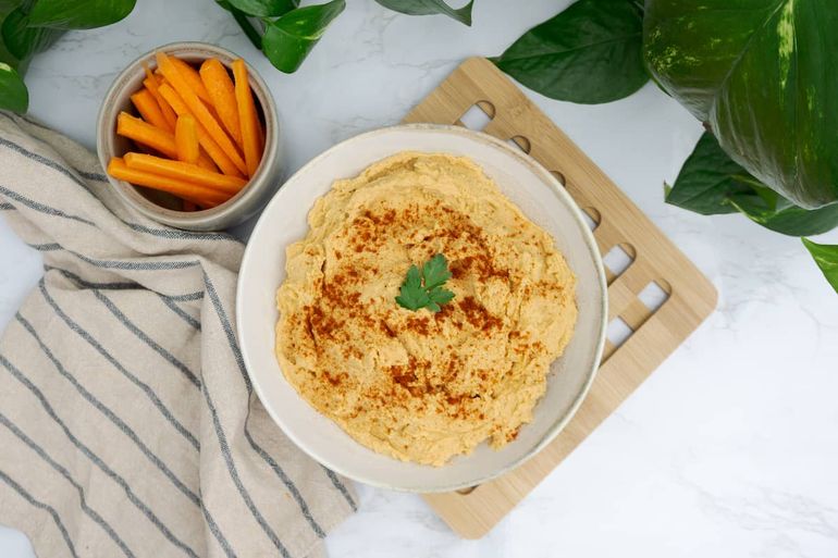 Deliciosa y fácil de realizar. Esta receta de hummus de garbanzos llegó para quedarse. Deliciosa y fácil de realizar. Esta receta de hummus de garbanzos llegó para quedarse.