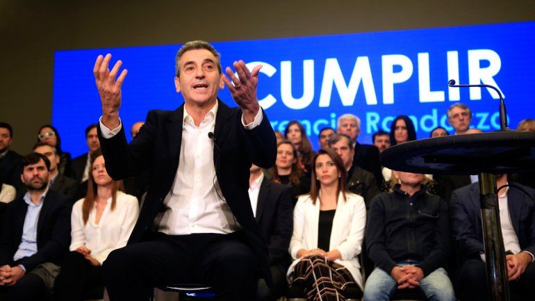 Arrancó su campaña para llegar al Senado por Buenos Aires.