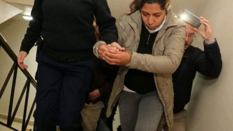 Una nena de dos años casi muere en la cárcel