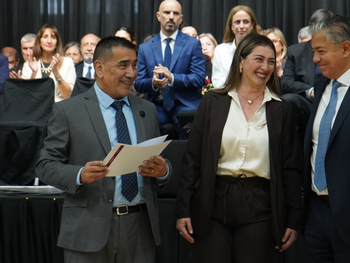 cutral co festejo su 93° aniversario con anuncios de creditos y obras para la comarca