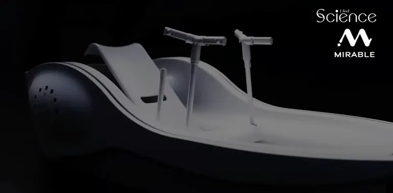 Dentro de la máquina, el usuario queda semi-acostado y con agua hasta los hombros. 