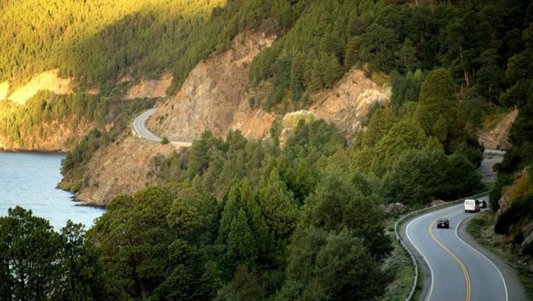 Aunque se puede recorrer todo el año, la época ideal para disfrutar la Ruta de los Siete Lagos es de octubre a marzo. Aunque se puede recorrer todo el año, la época ideal para disfrutar la Ruta de los Siete Lagos es de octubre a marzo.