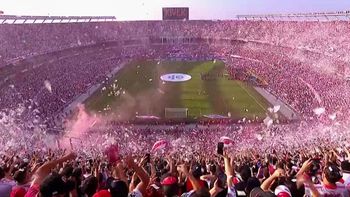 el recibimiento de river casi termina en tragedia: una butaca se prendio fuego en el superclasico el recibimiento de river casi termina en tragedia: una butaca se prendio fuego en el superclasico