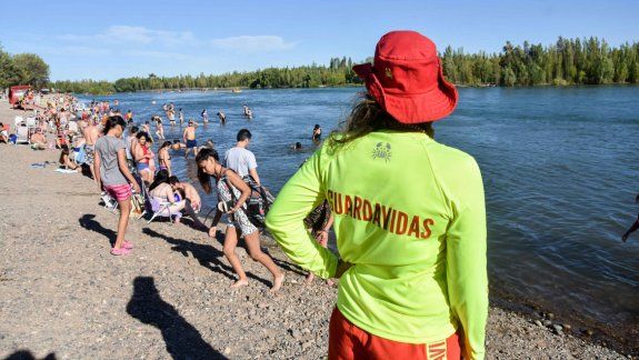 Los guardavidas siguen a full: hubo 80 rescates durante el finde