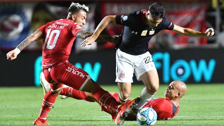 Argentinos cierra el año como líder y con Dabove