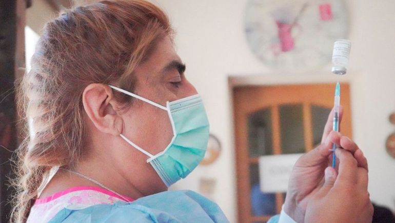 Todos los adultos mayores de los geriátricos ya tienen su dosis de refuerzo