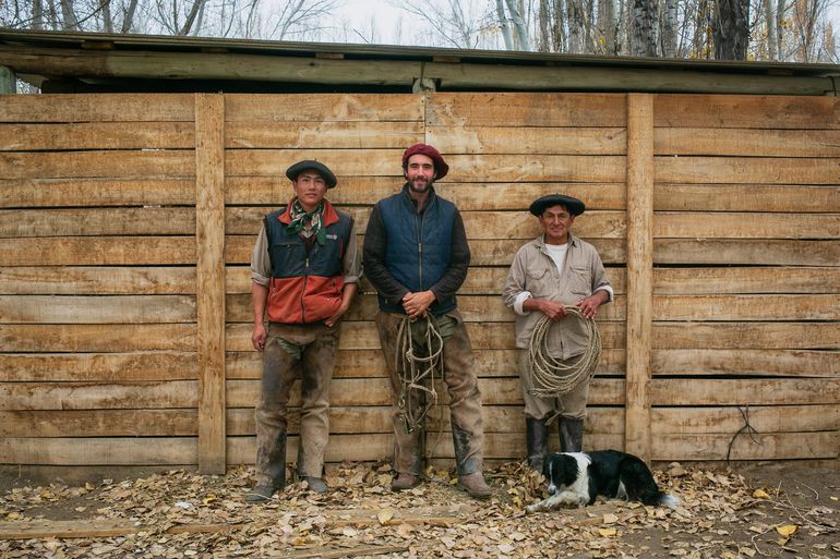Parte del equipo de MUCA en el campo Parte del equipo de MUCA en el campo