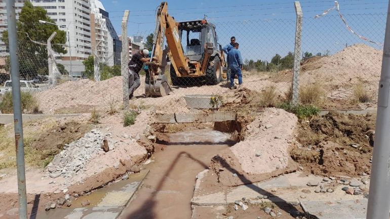 Se rompió un caño y el centro estará sin agua toda la tarde