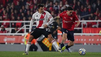 insolito: independiente le hizo dos goles a river en el clasico, pero no valio ninguno insolito: independiente le hizo dos goles a river en el clasico, pero no valio ninguno