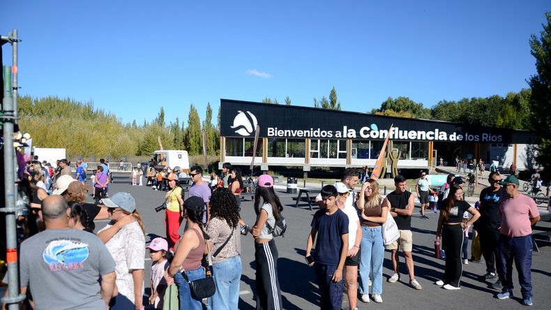 La ciudad de Neuquén recibió turismo regional e internacional: la ocupación fue del 60%