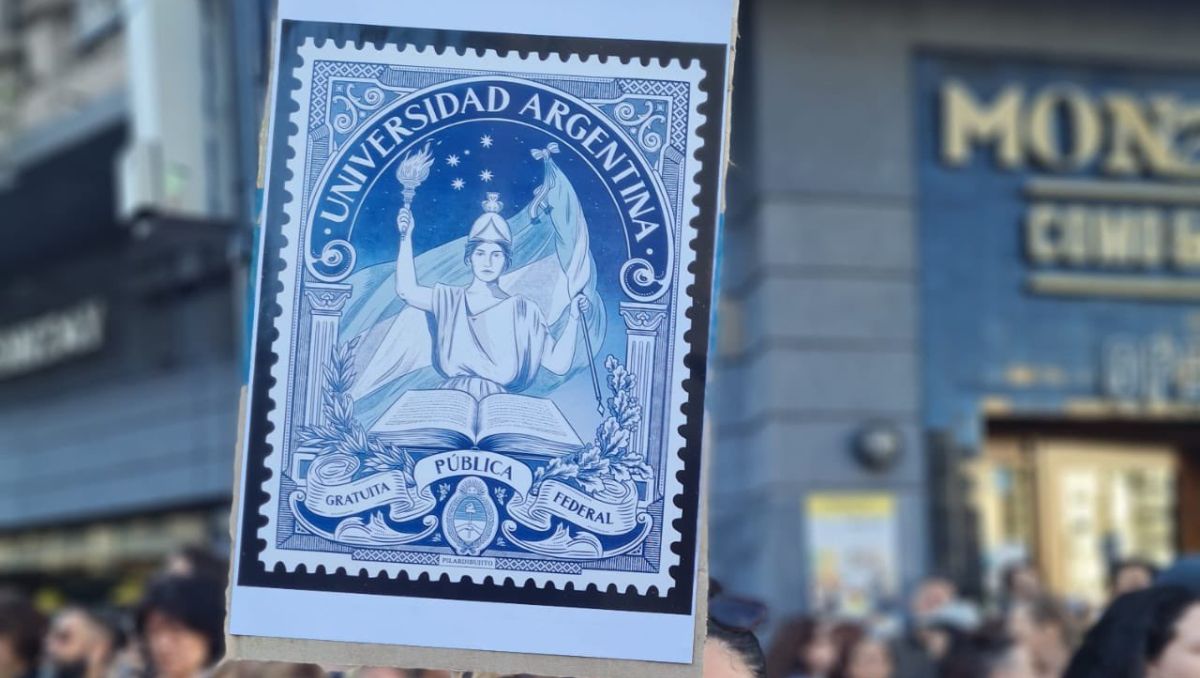 Escudo de la UBA: quién es Pilar Veiga, la artista que creó el estandarte viral