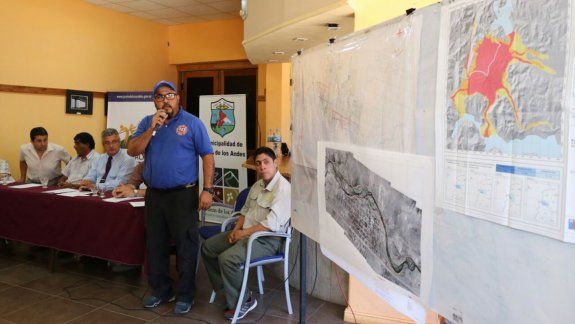 Presentaron un plan en caso de una erupción del Volcán Lanín