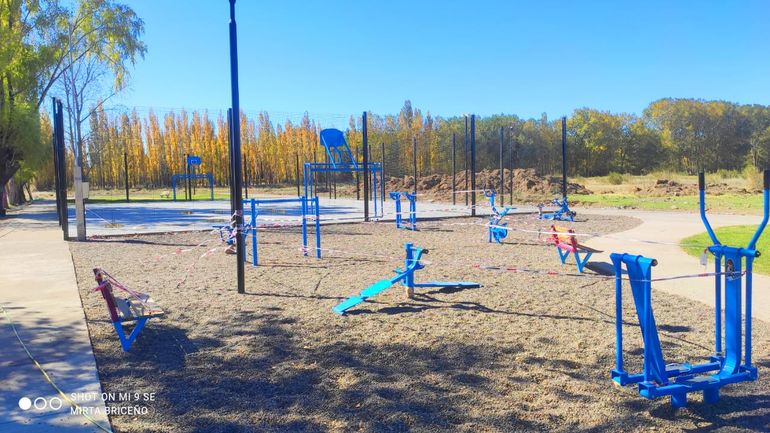 Los playones están ubicados en los barrios CH y Unión de Senillosa.