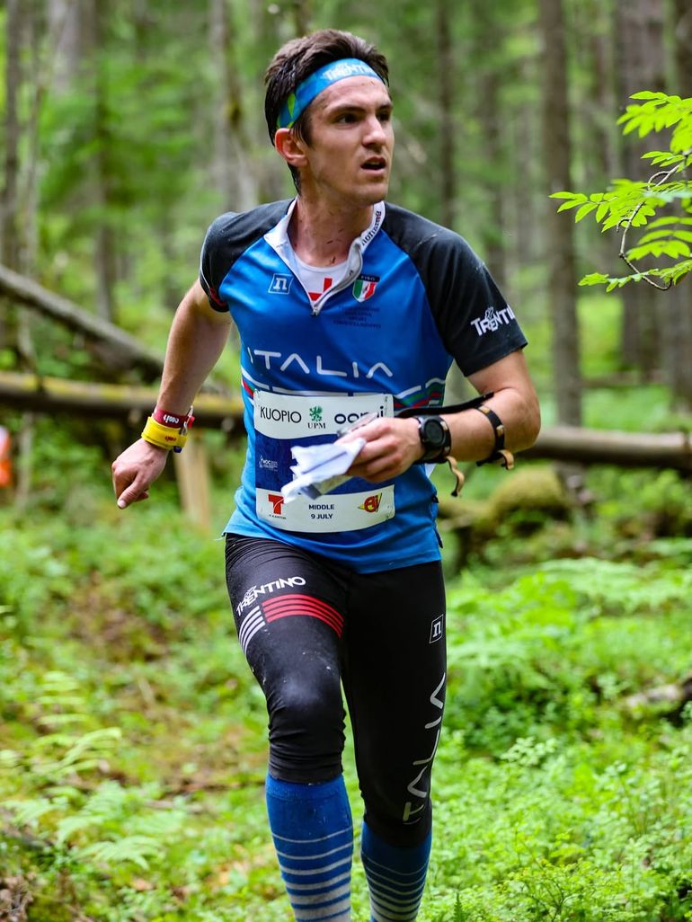 Un deportista italiano murió tras colapsar durante una competencia realizada bajo un calor extremo en China. Un deportista italiano murió tras colapsar durante una competencia realizada bajo un calor extremo en China.