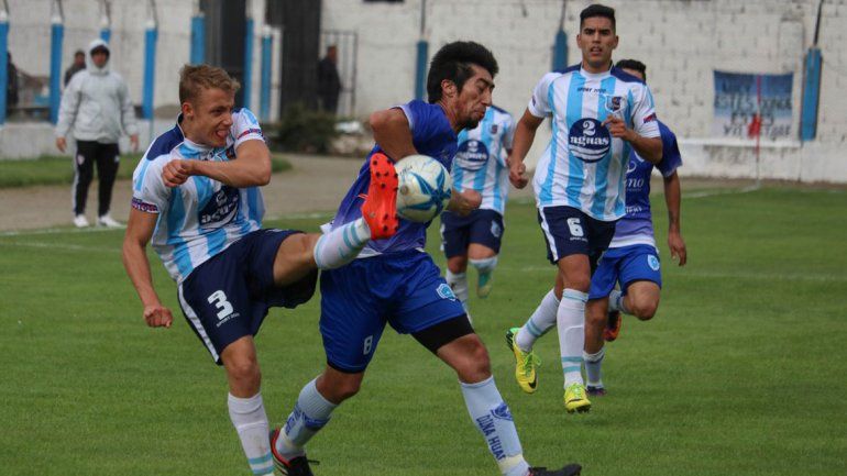 El lateral izquierdo convirtió su primer tanto en este campeonato.