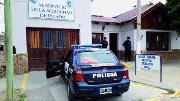 Los efectivos pertenecen a la Polic&iacute;a Federal, delegaci&oacute;n Zapala.