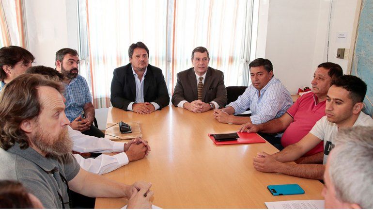 Arranca una maratón de reuniones con los gremios