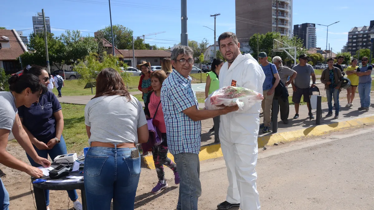 Una estafa, la bronca de un vecino que compró un chivito para Navidad