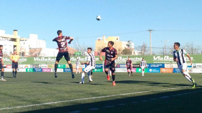 En La Visera, Cipo empató 1 a 1 con Rivadavia en el inicio del torneo del Federal A