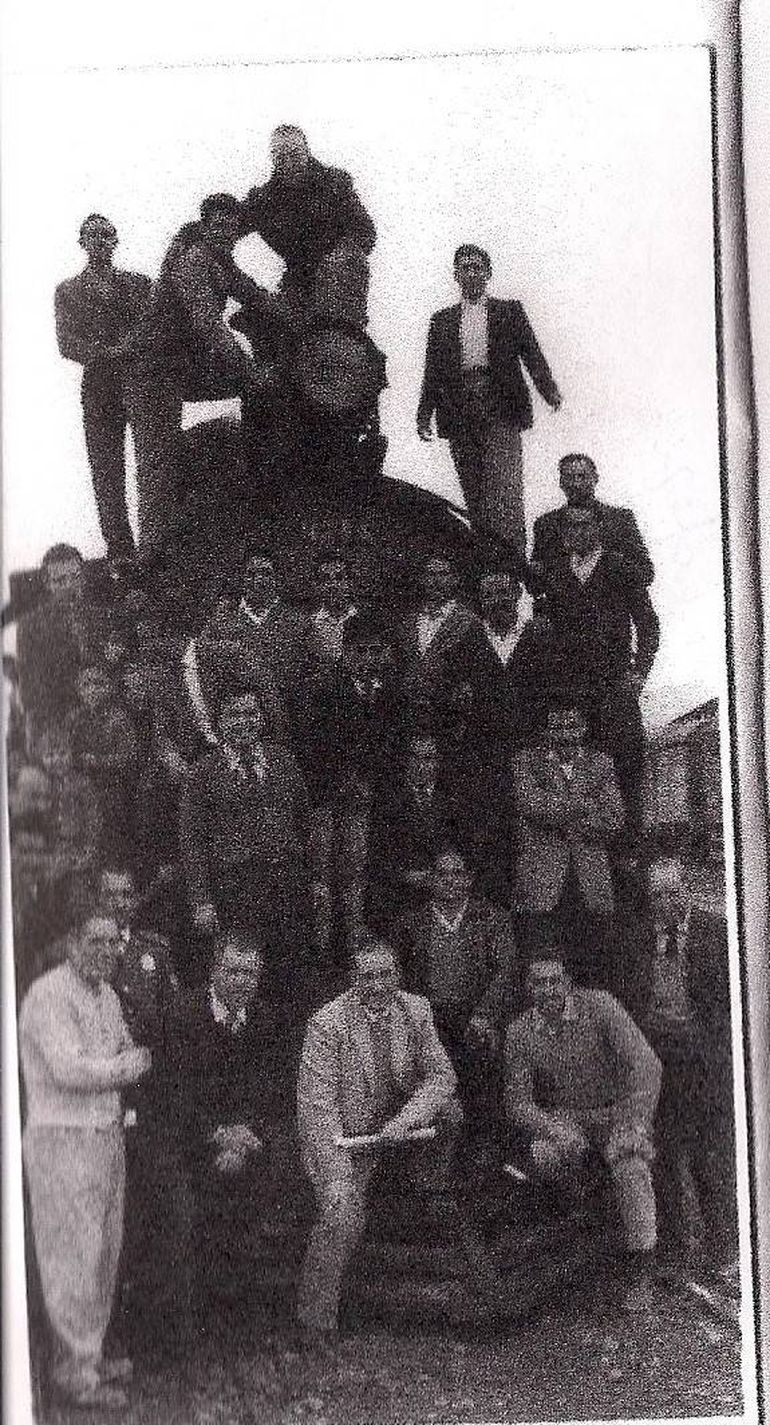 Vicente López Goya y ferroviarios.