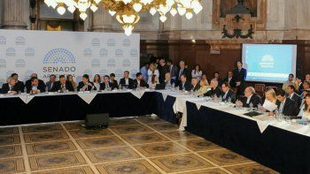 gobernadores pidieron a los senadores apoyar el acuerdo historico