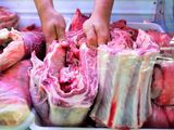 La Justicia cerró la barrera y por 30 días no entrará asado con hueso