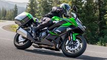 La Kawasaki Ninja 1100SX y su versión más extrema, la SE, refuerzan la presencia e impacto de la marca japonesa en el segmento de las motos sport touring. La Kawasaki Ninja 1100SX y su versión más extrema, la SE, refuerzan la presencia e impacto de la marca japonesa en el segmento de las motos sport touring.