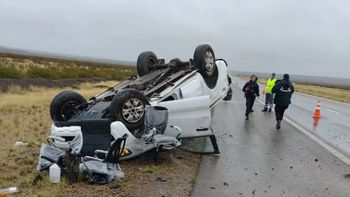 Vuelco en la ruta 3, entre Trelew y Puerto Madryn. Vuelco en la ruta 3, entre Trelew y Puerto Madryn.