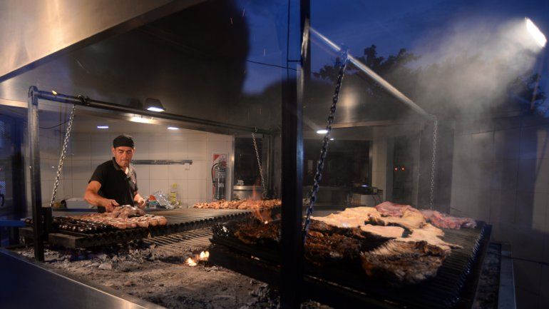 Muchos optan por recibir la Navidad fuera de casa. Punto 22 es uno de los restaurantes donde lo pueden hacer.