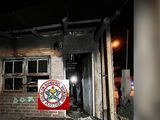 Una vivienda quedó consumida por el fuego. Los daños fueron totales.